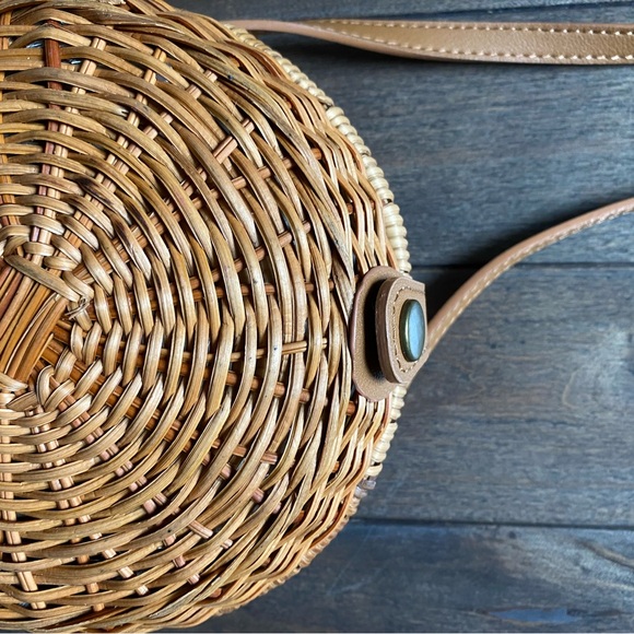 Straw Studios Rattan Crossbody Bag. Brown colour. - Picture 2 of 7